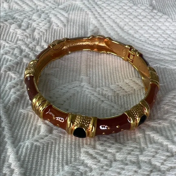 Joan Rivers bangles and earring set - Picture 7 of 10